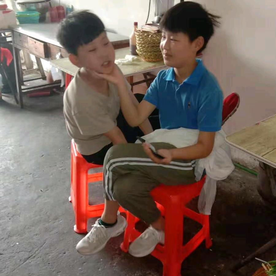 累死累活凉水泡馍