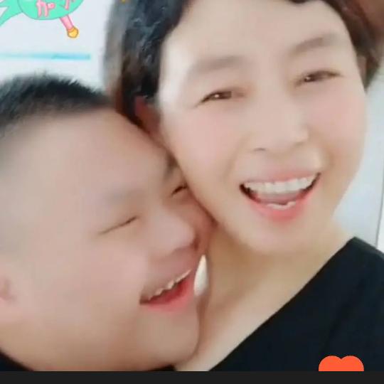 快乐母子❤❤❤🙏🙏🙏