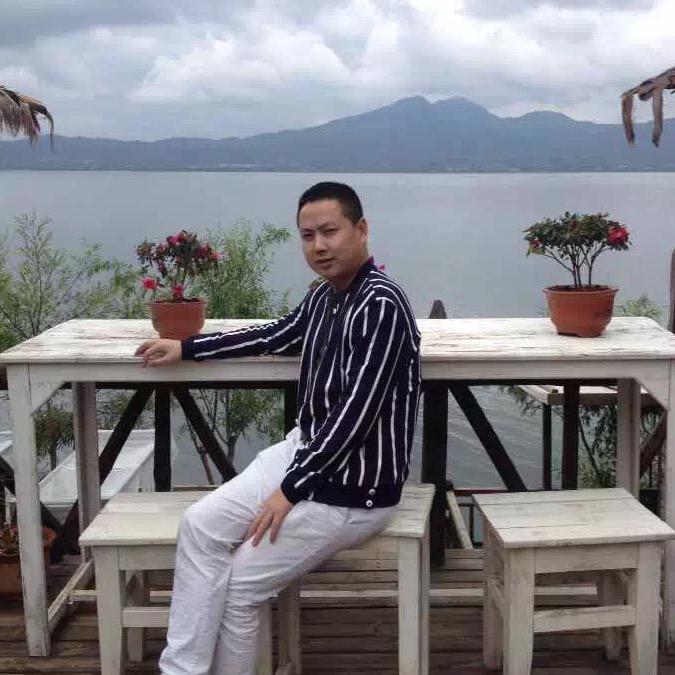 别拿恋爱当饭吃