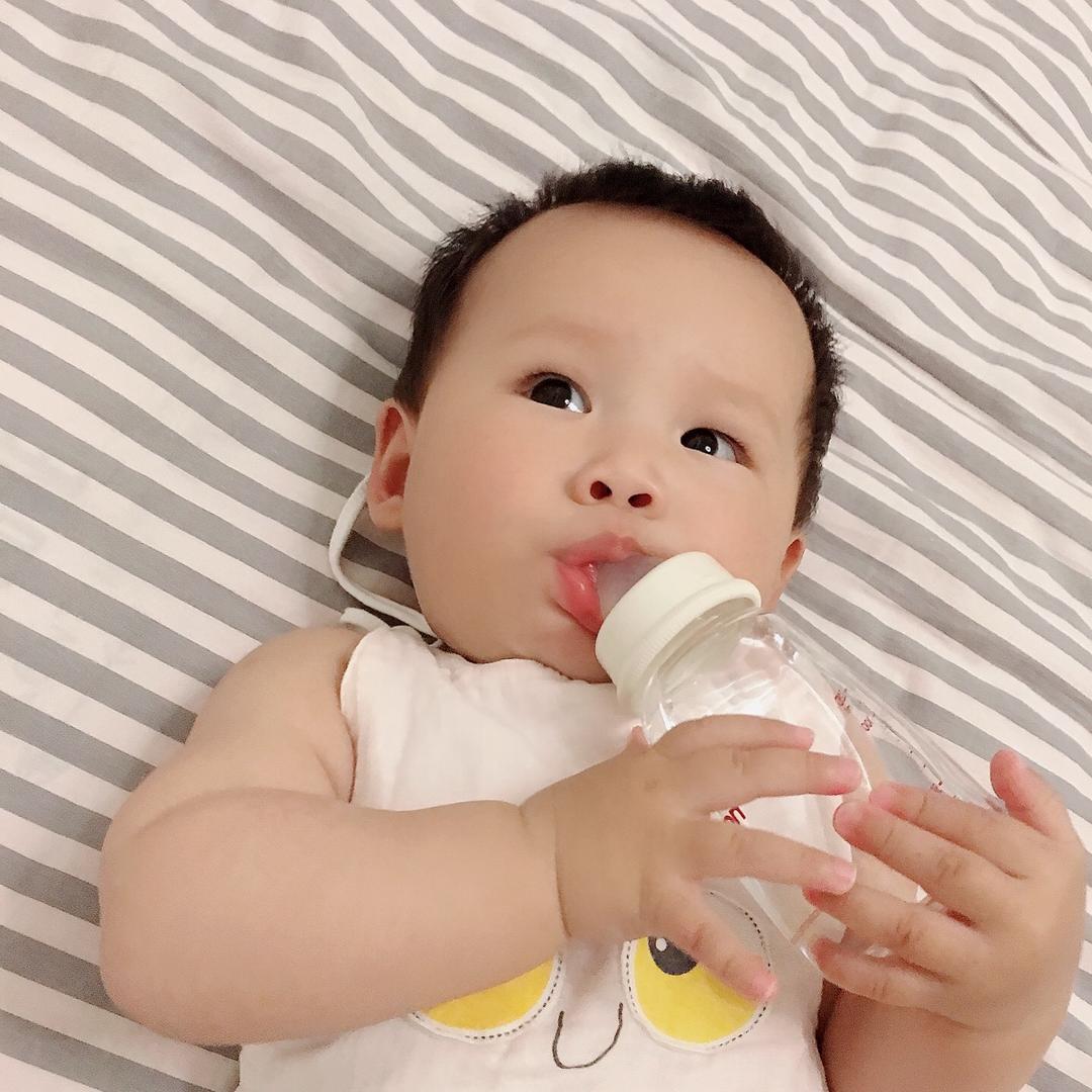 亚杰家母婴店
