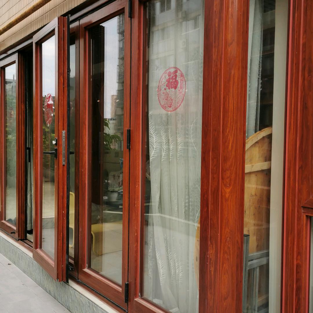 川亚门窗<巴中人在三亚>