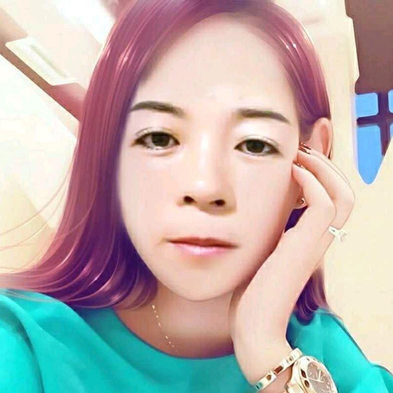 赵丽。