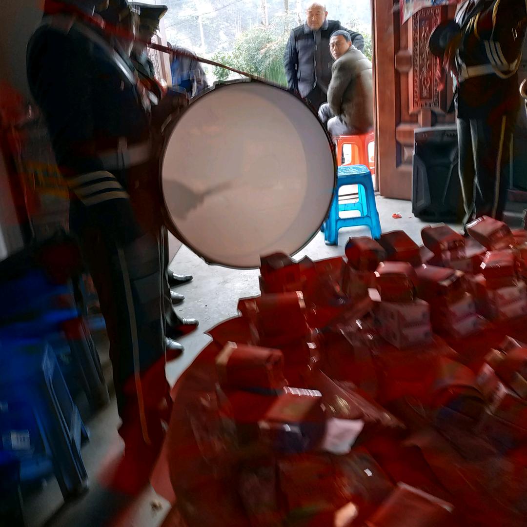 五顶彭芝娃乐队