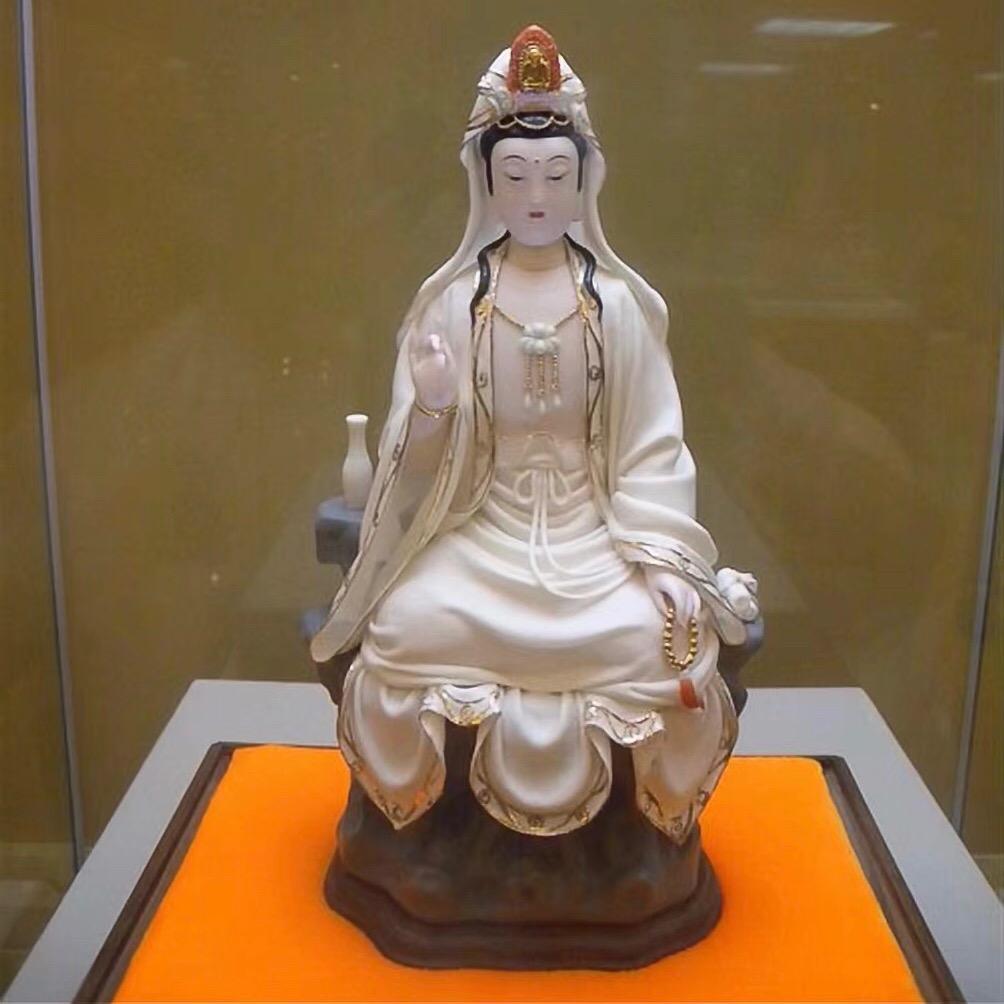 一群傻子笑疯子