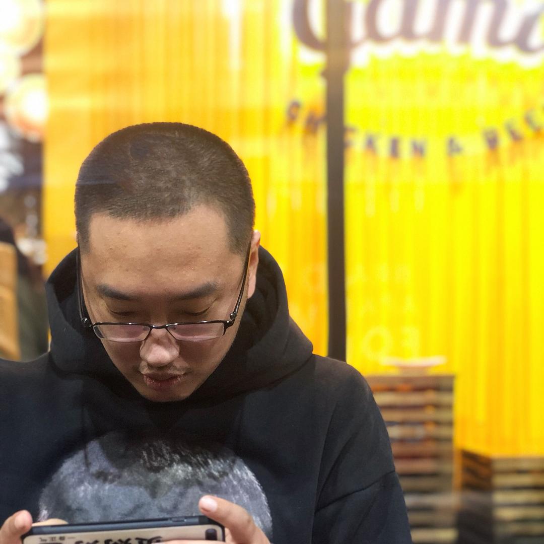 亚瑟的台灯