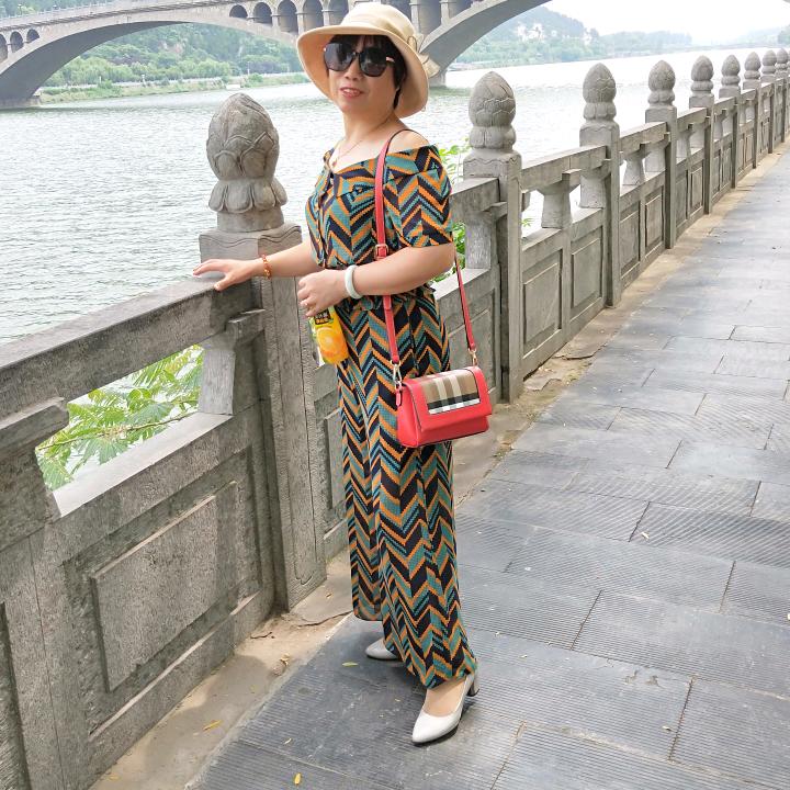来生愿做一朵莲