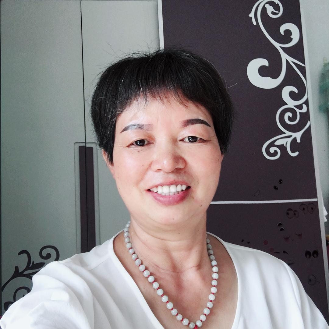 杨凤英