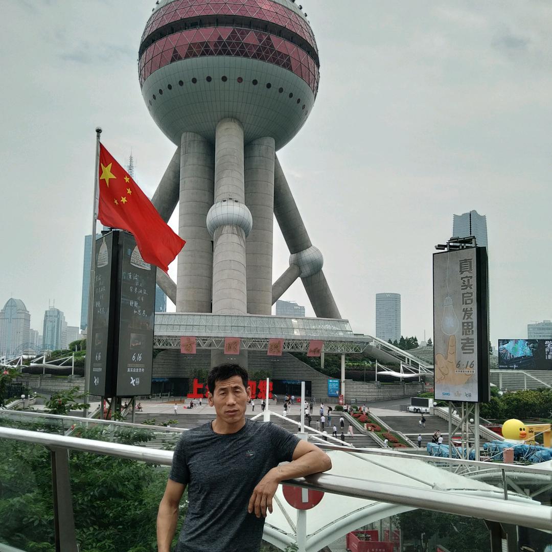 母兆军