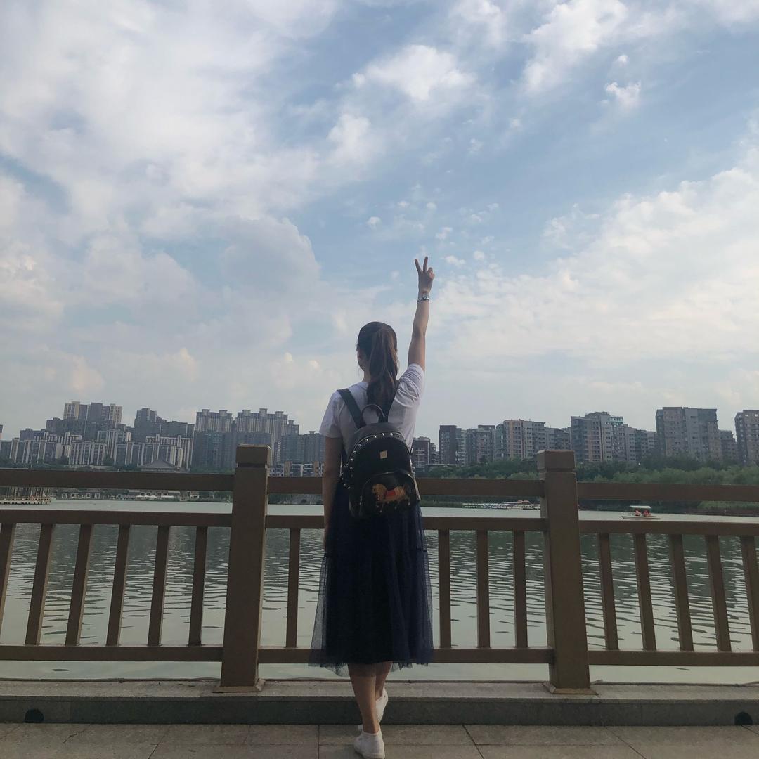 克劳西利群🚶‍♀️👗