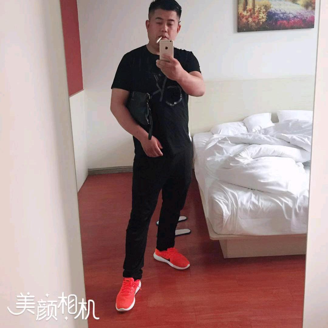 无名小哥