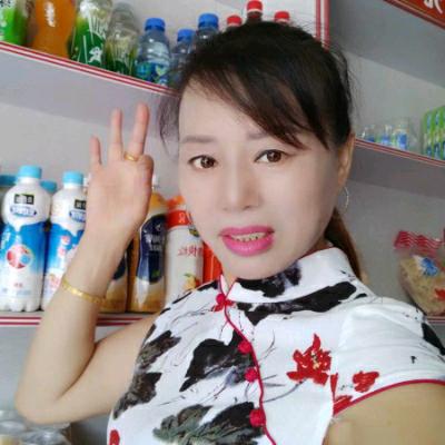 贸易广场，西北角5栋5号《一家人宾馆