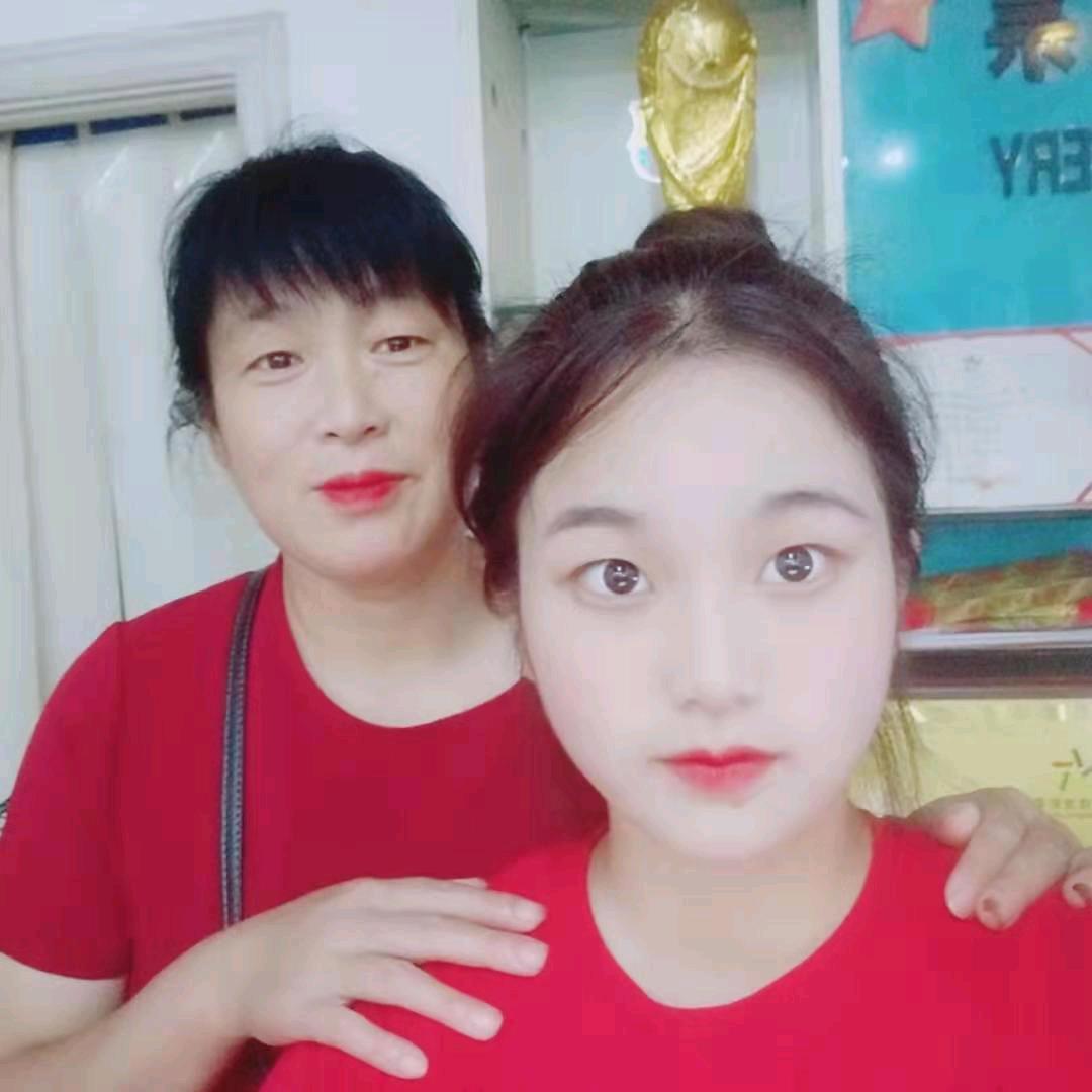 开开心心的妈妈