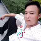 开收割机的乡巴佬