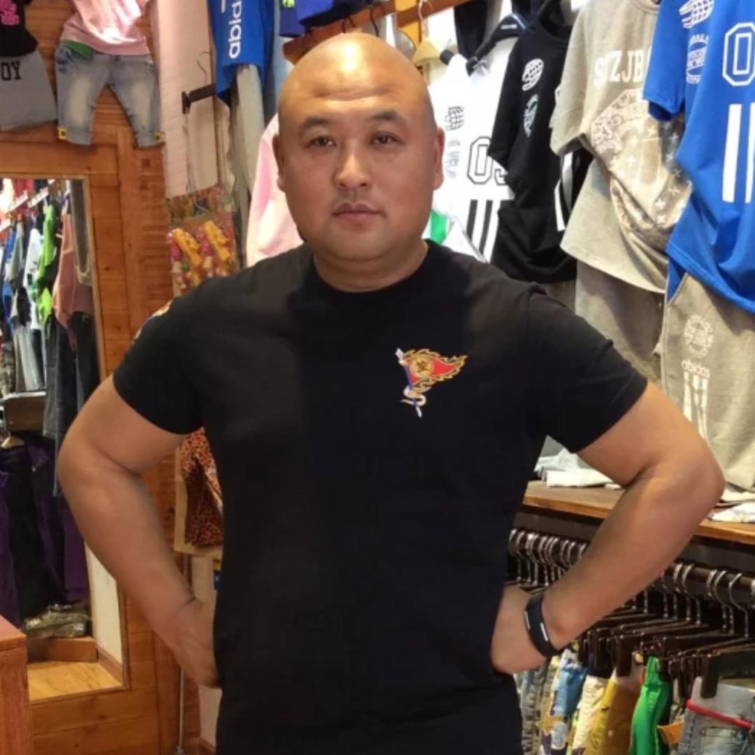 河南硬汉哥