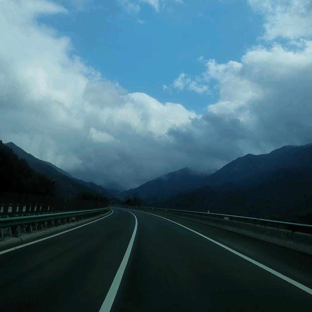仨句仨逗号