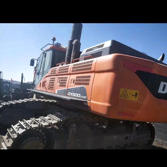 大型挖机出租，承接矿山工程