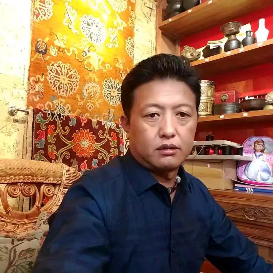 向巴