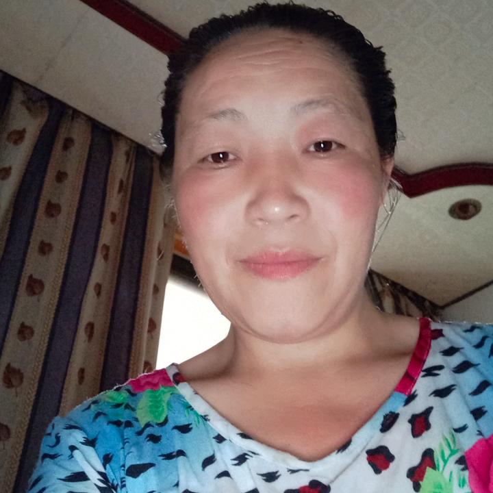 离不开家的，俩个孩子的妈妈。