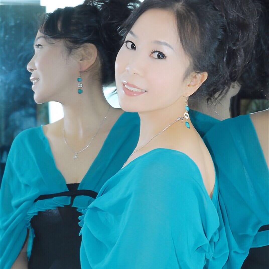 一朵云（龙姐)