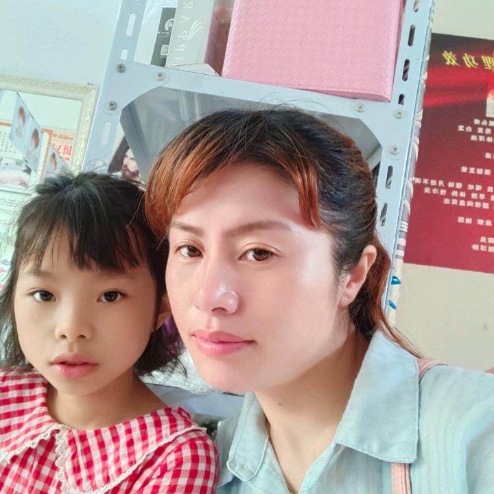 简单快乐的丫头🌻