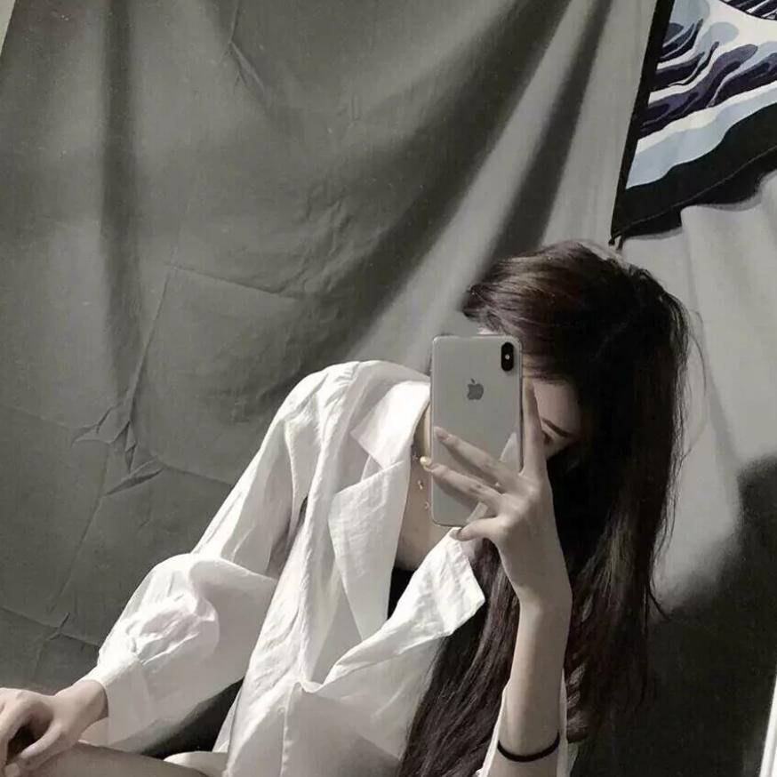 盈盈月明