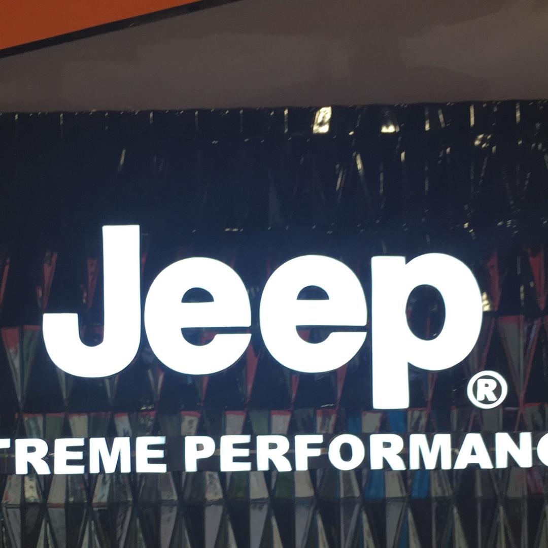 隆回Jeep男装
