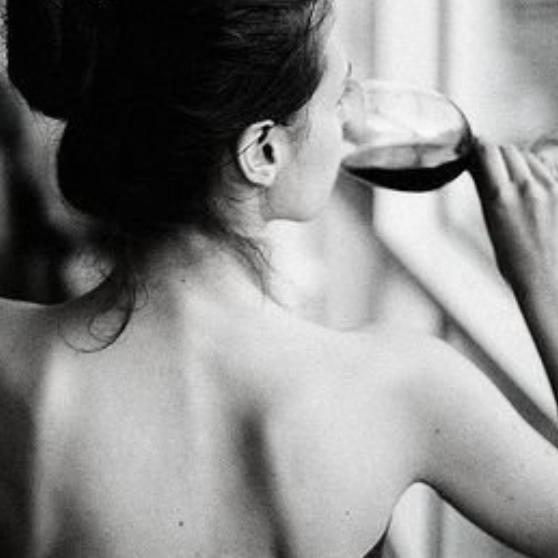 喵不咬人只会作😸️