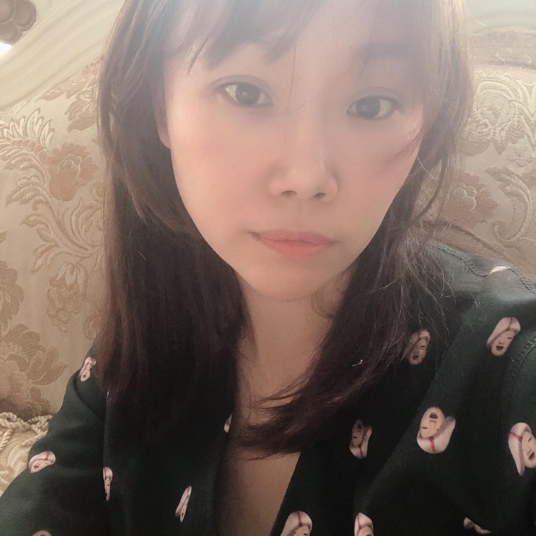六月
