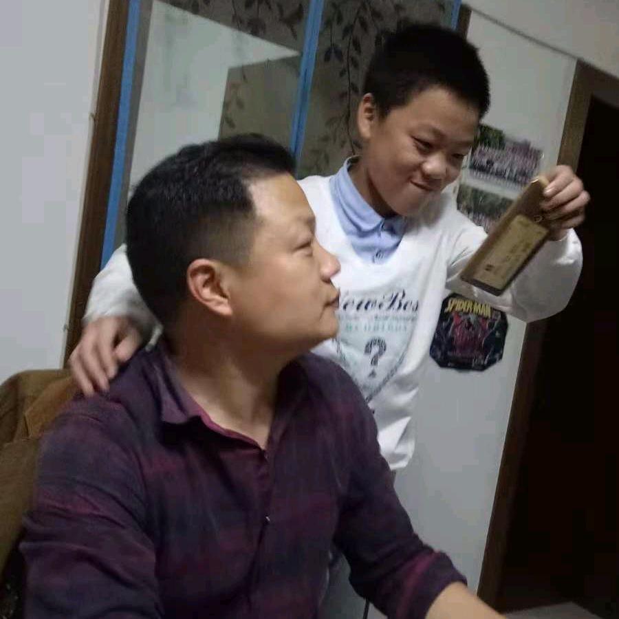恒利电子器材批发商行