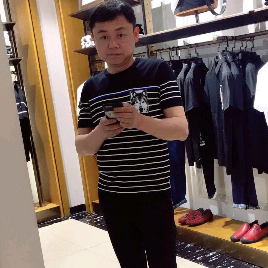 人生就像蒲公英看似自由，却身不由己！