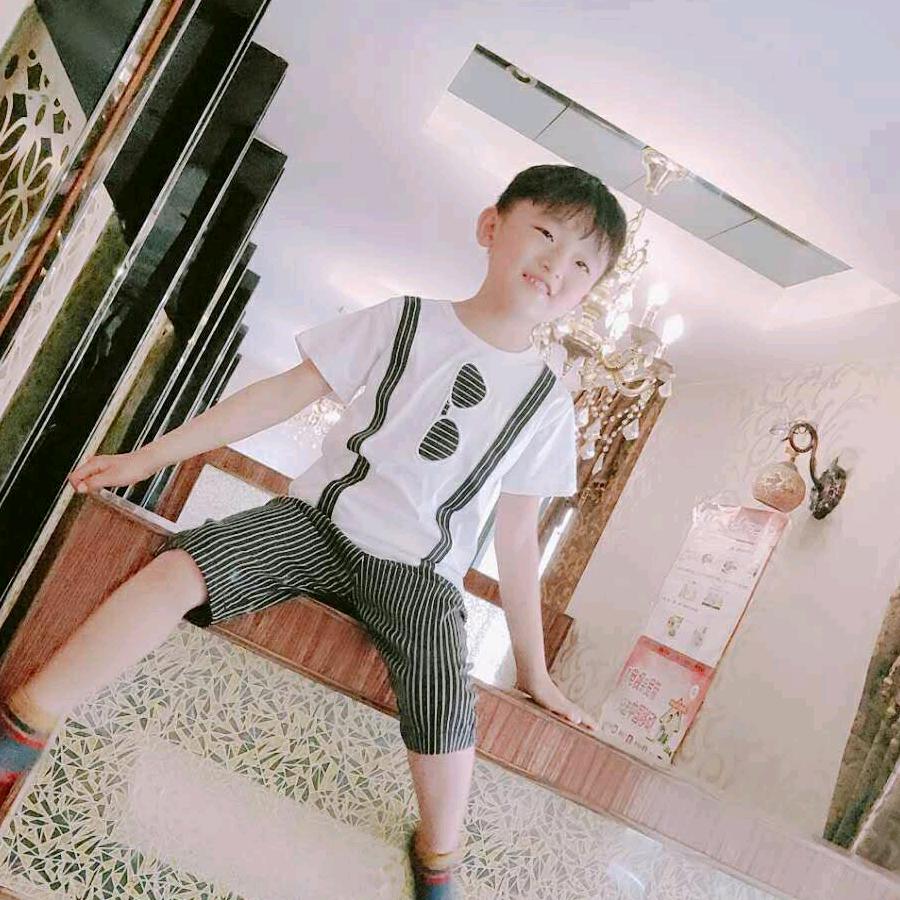 李男男