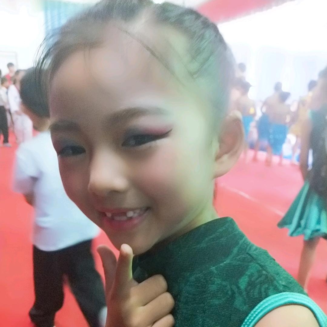 小萌女