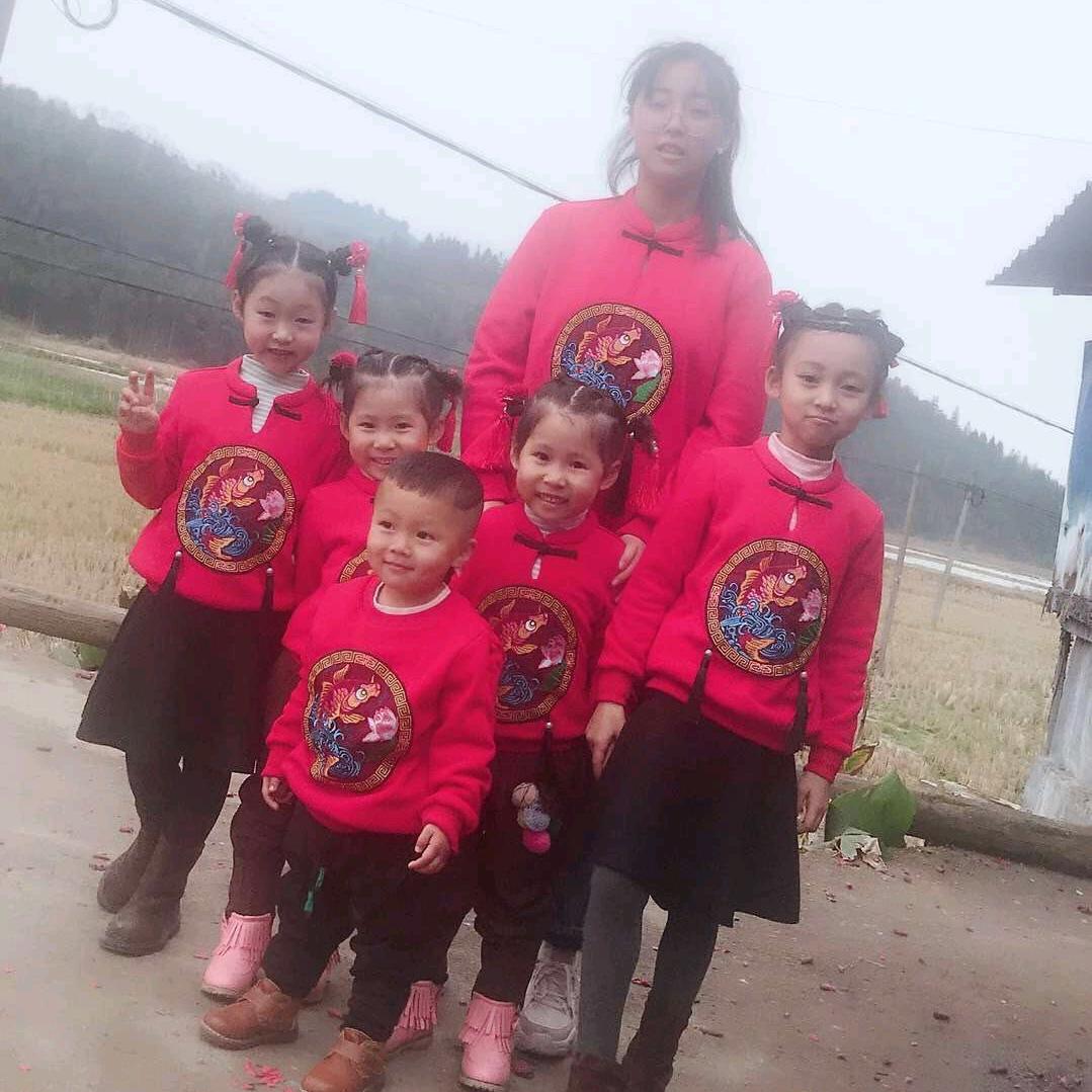 六个孩子的爸