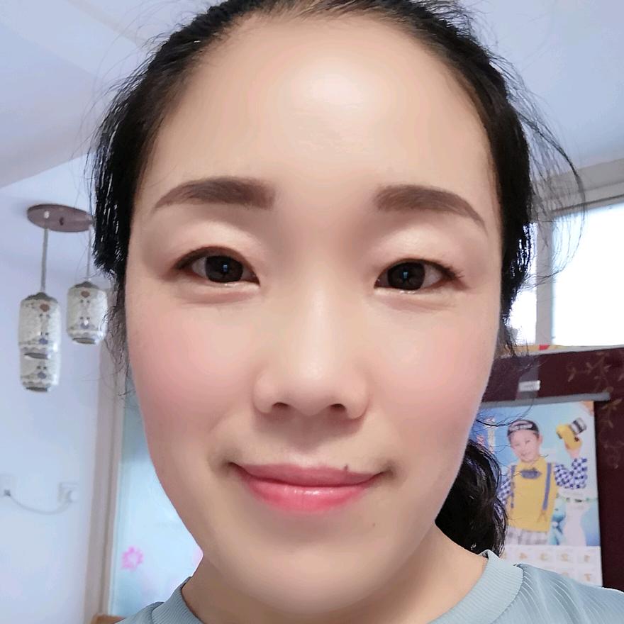 燕子自学瑜伽