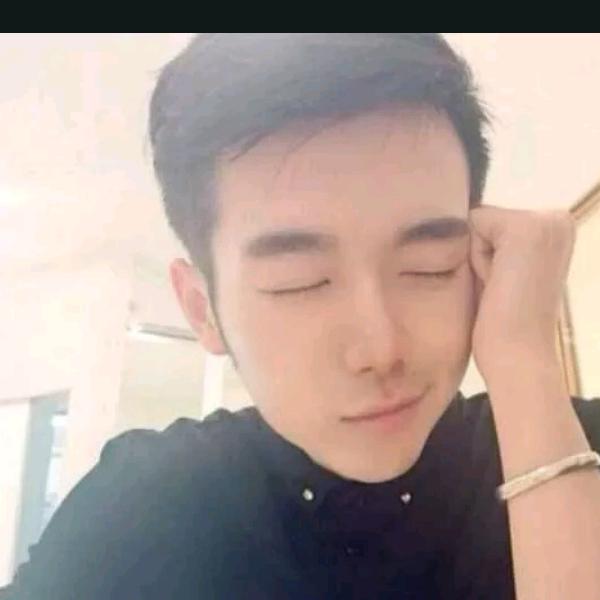 笑着笑着笑蒙了