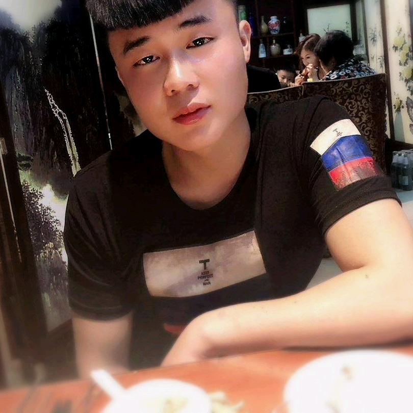 只饮烈酒不谈过往🌴