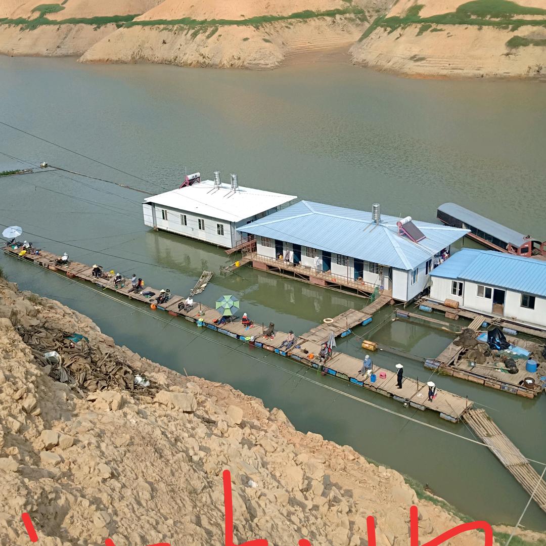 万峰三江口小熊休闲垂钓场