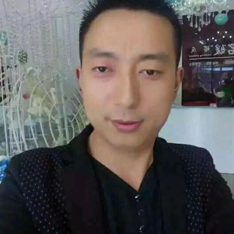 向阳而生.