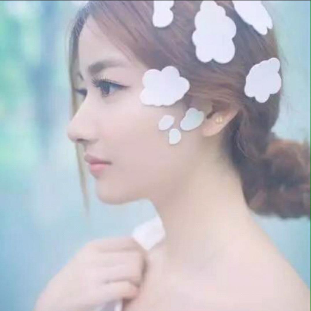 🍎夏天的风 拒聊🌻