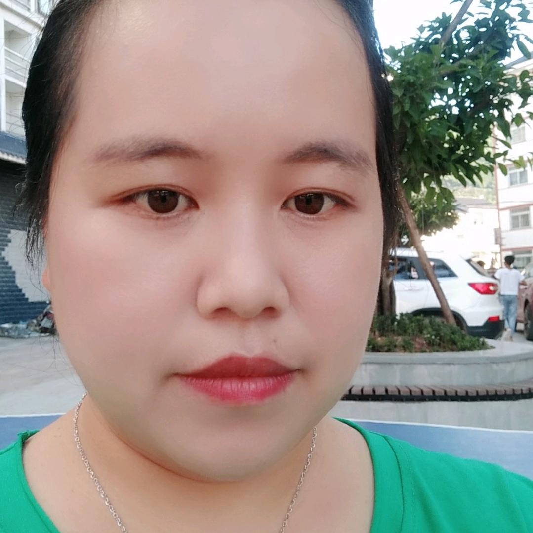 黄英