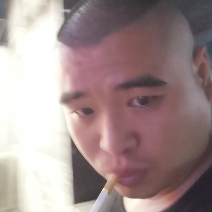 伟