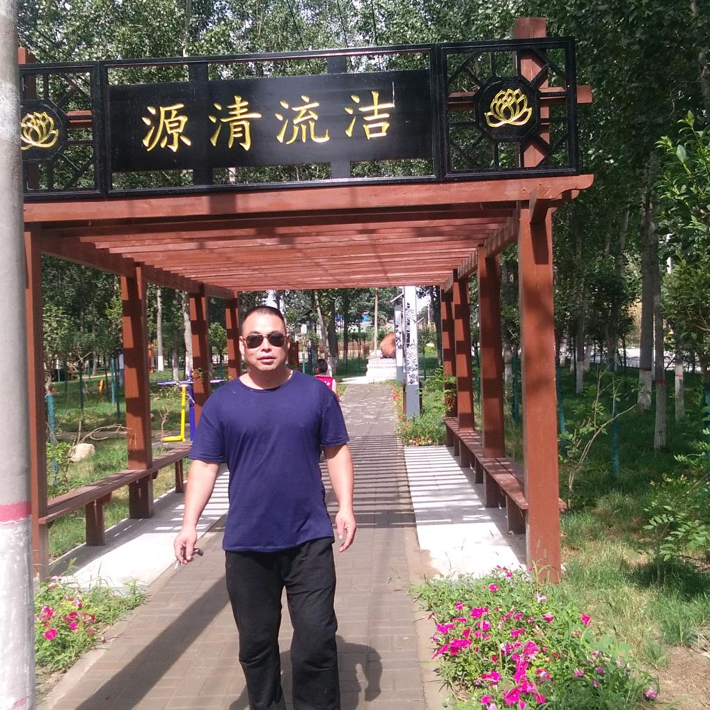 隔壁老王。