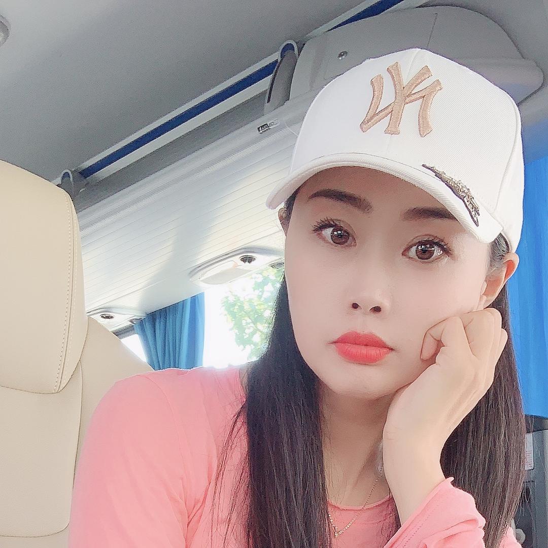 大巴车女司机艾丫头