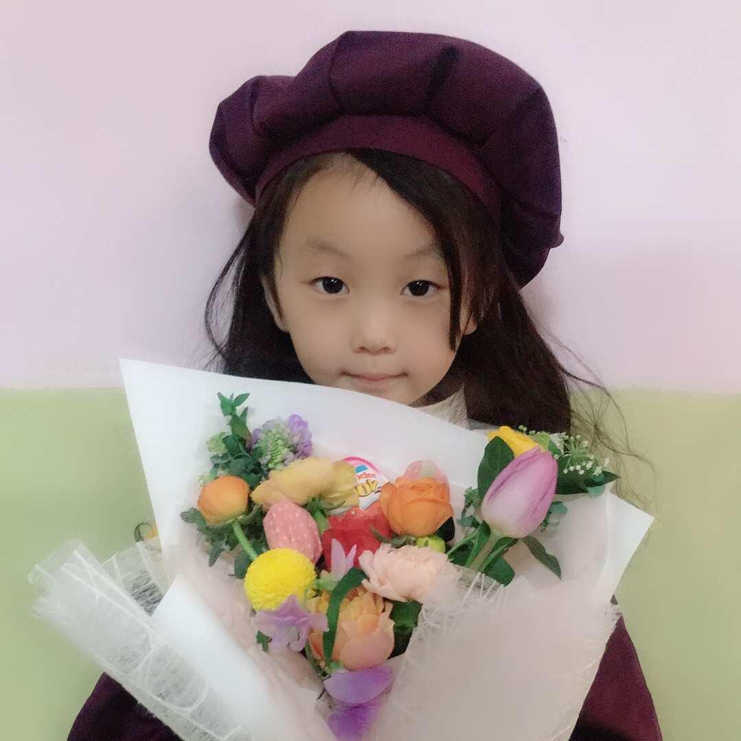 中韩混血👧宝露露