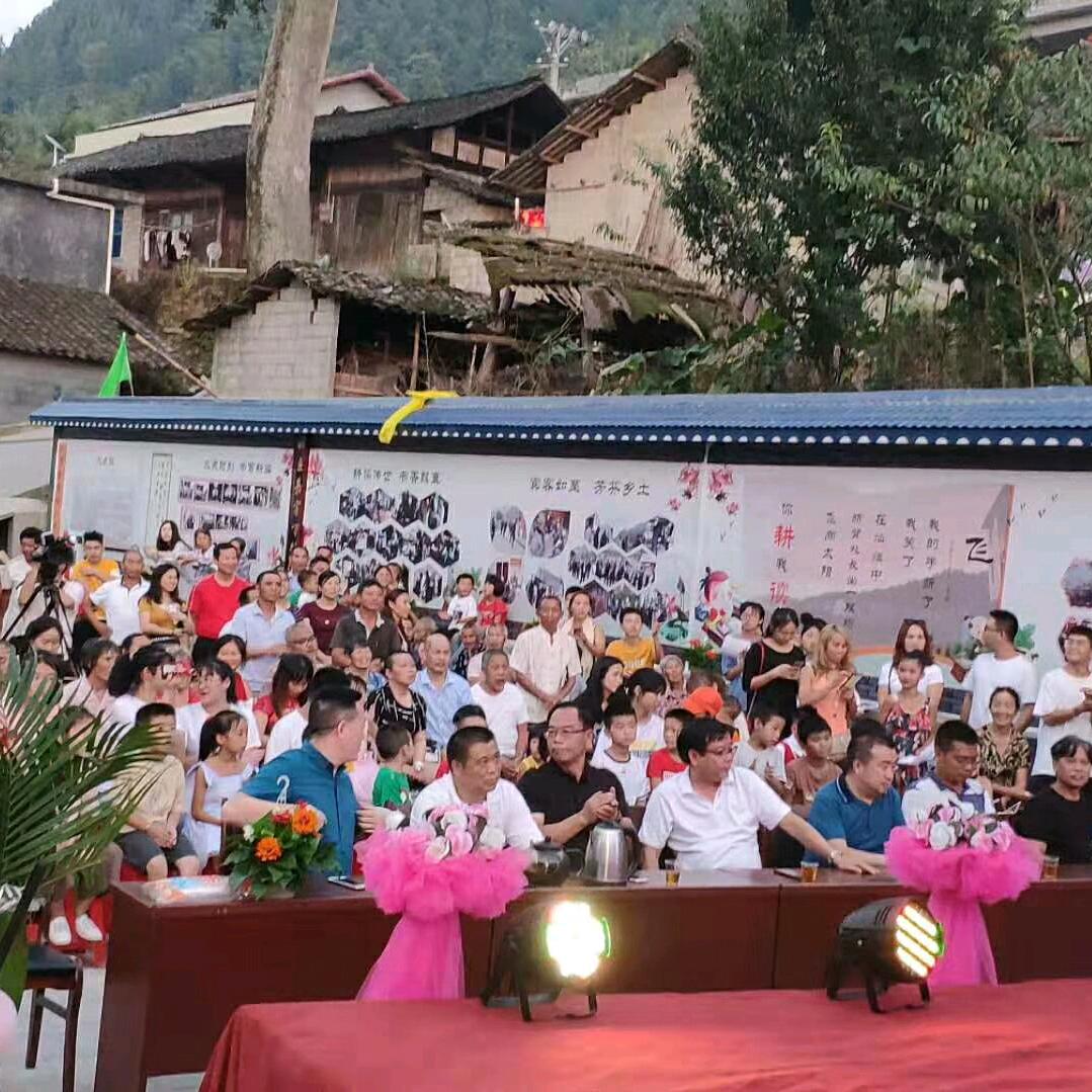 华南生鲜市场大碗饭龙大姐