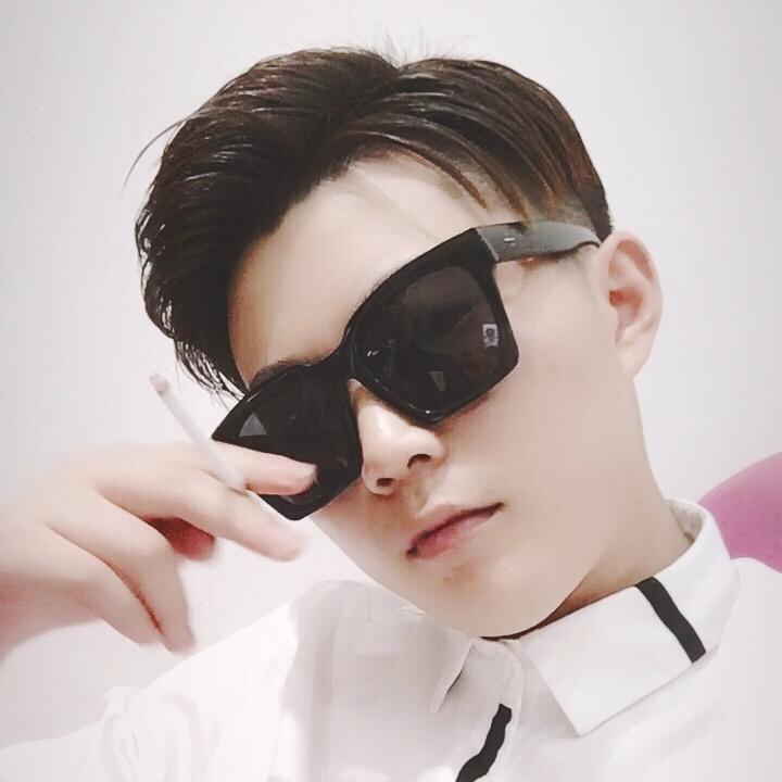 成武芭莎烫染造型店