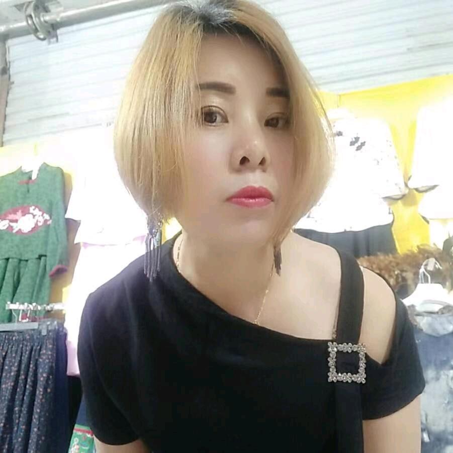 知彩服装