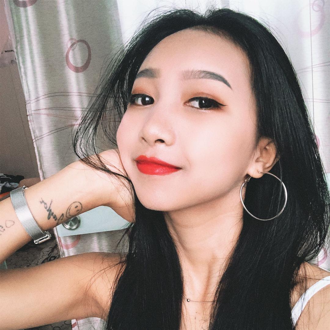小黑妹🎀
