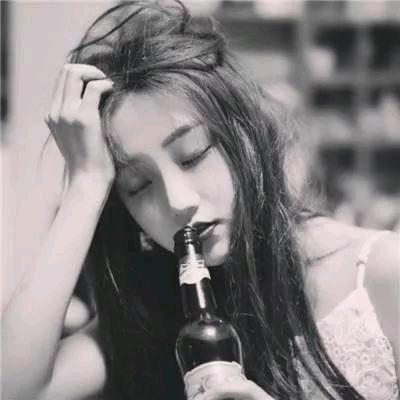 ꧁烈酒ღ᭄᭄伴ღ᭄᭄浓烟꧂💞