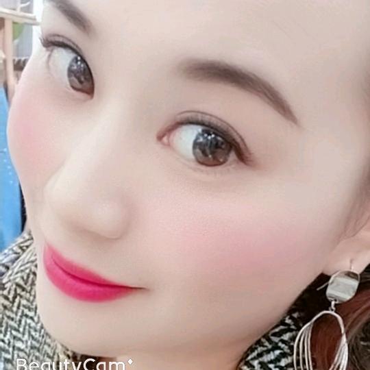 云南彝家姑娘